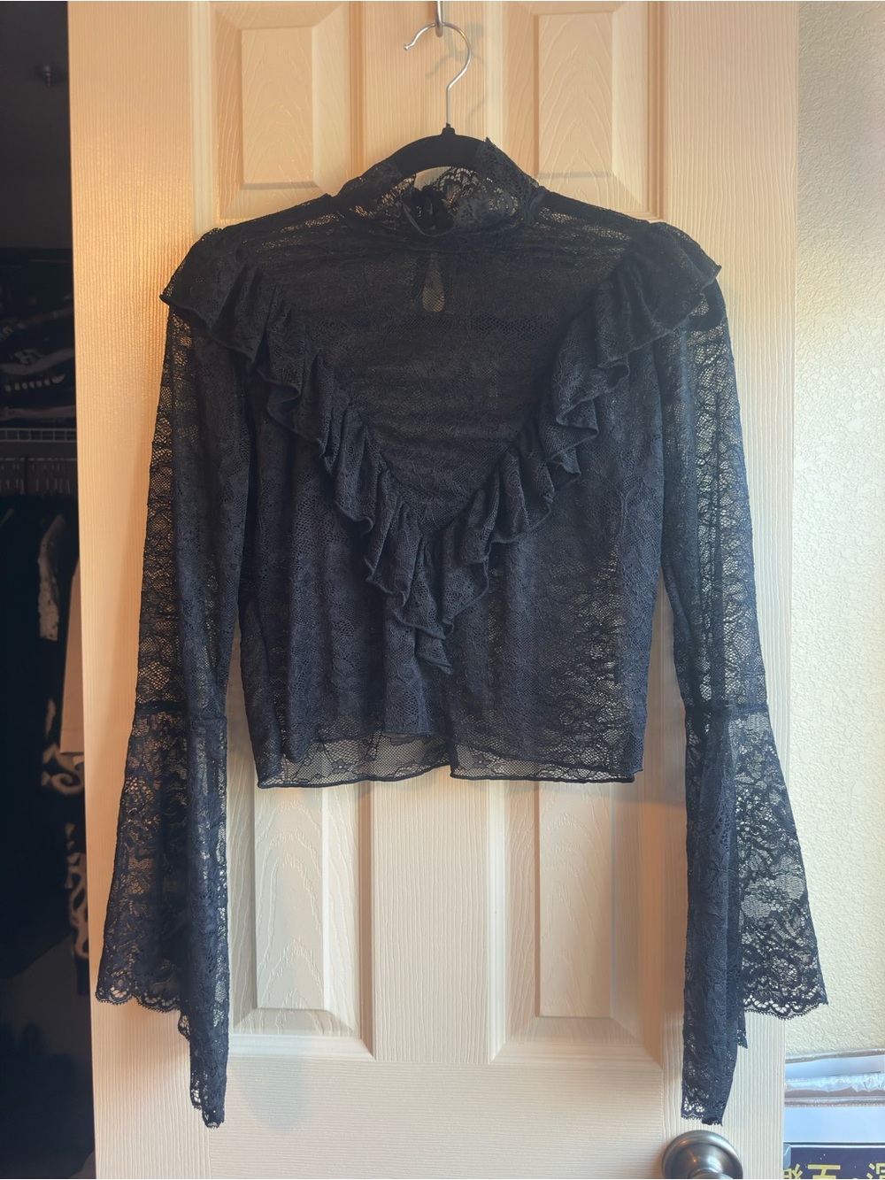 Dolls Kill gothic Victorian lace ruffle top. Size XL Widow